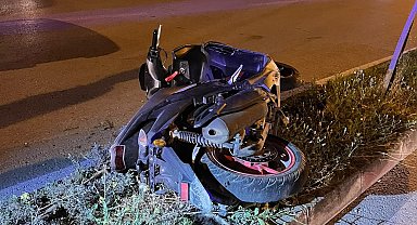 Kediye çarpmamak için manevra yapan motosikletli kaza yaptı: 1 ölü