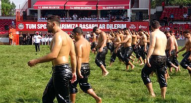 Kırkpınar'da ikinci gün güreşleri başladı