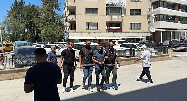 Kuşadası'nda bıçaklı kavga: 1 ölü