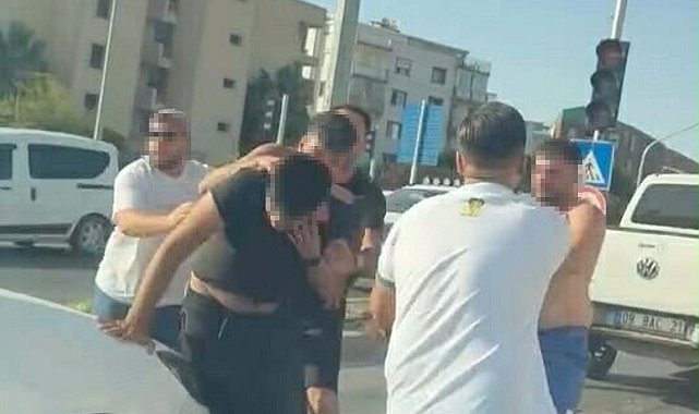 Kuşadası'nda trafikte kavga: 2 gözaltı