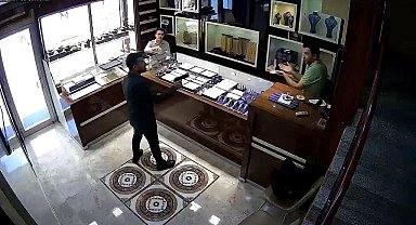 Kuyumcu, soygun girişiminde öldürülmüş