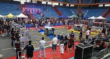 Lise öğrencilerinin 'uluslararası robotik yarışma' heyecanı
