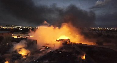 Malatya'da hurdacılar sitesinde çıkan yangın söndürüldü