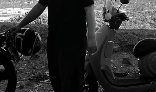 Motosiklet duvara çarptı, genç sürücü öldü