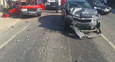 Muğla'da otomobiller çarpıştı; 1 ölü, 1 yaralı