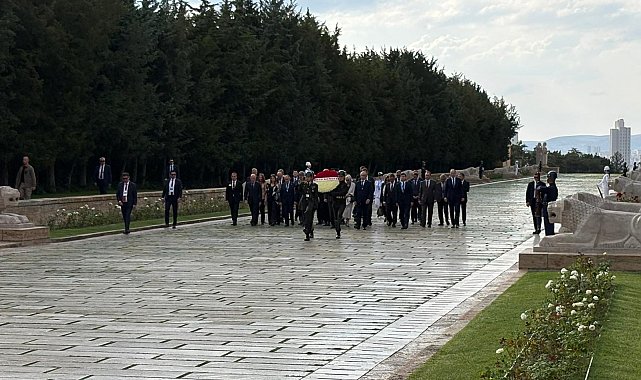 NATO heyetinden Anıtkabir'e ziyaret