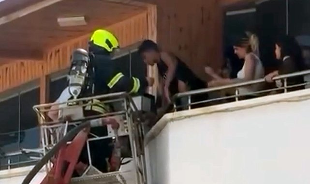 Otel odasında çıkan yangın söndürüldü; mahsur kalan 9 kişi kurtarıldı