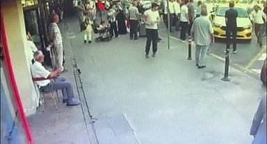 Otogara babasını almaya gelen taksici ile duraktaki şoförler arasında bıçaklı kavga: 2 yaralı