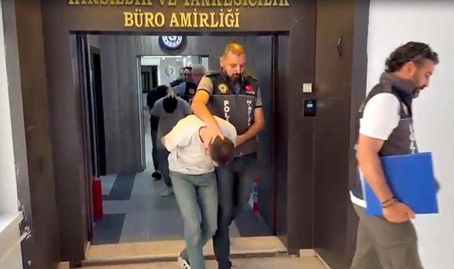 Otomobil hırsızlığı çetesine operasyon; 4 gözaltı