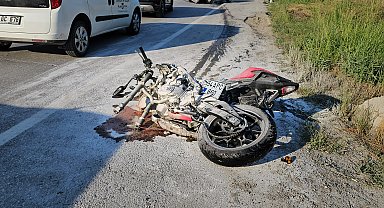 Otomobil ile motosiklet çarpıştı: 2 yaralı