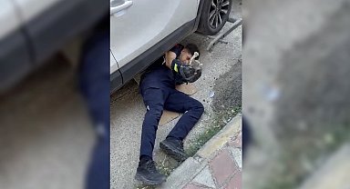 Otomobilin motor kısmına giren yavru kediyi itfaiye kurtardı
