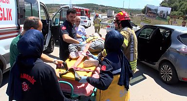 Pendik'te iki otomobilin karıştığı kazada 1'i çocuk 2 kişi yaralandı