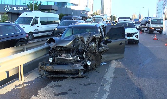 Pendik'te zincirleme kaza: 2 yaralı