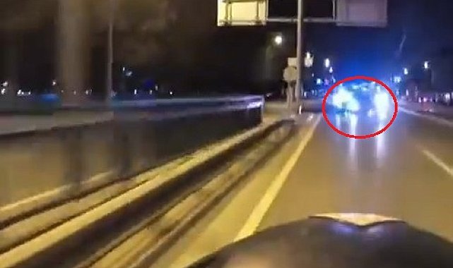 Refüje çarpan otomobilin takla attığı kaza kamerada