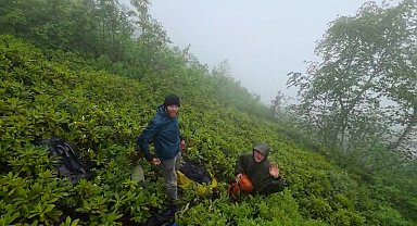 Rize'de doğa yürüyüşünde kaybolan 3 Rus turist kurtarıldı; o anlar kamerada