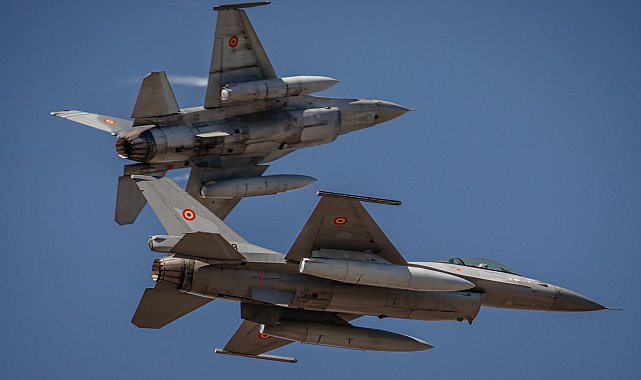 Romanya, hava sahasına izinsiz giren İHA'yı F-16 ile düşürdü