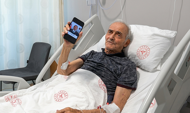 Şehit babasına kapalı yöntemle kalp kapağı değişimi