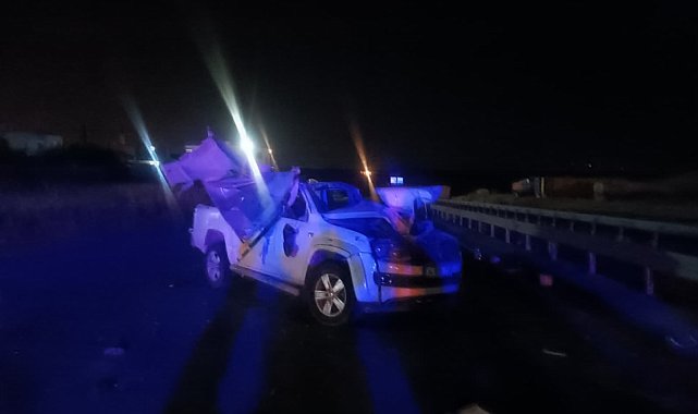 Şırnak'ta kamyonet, bariyerlere çarptı: 1 ölü, 1 yaralı