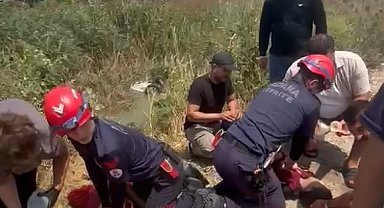 Sulama kanalına uçan otomobildeki 2 kişinin duran kalbi yeniden çalıştırıldı