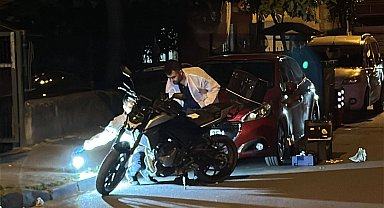 Sultangazi'de motosikletli şüphelilerin silahlı saldırısında ağır yaralandı