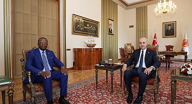 TBMM Başkanı Kurtulmuş, Kamerun Ankara Büyükelçisi Tchatchouwo'yu kabul etti