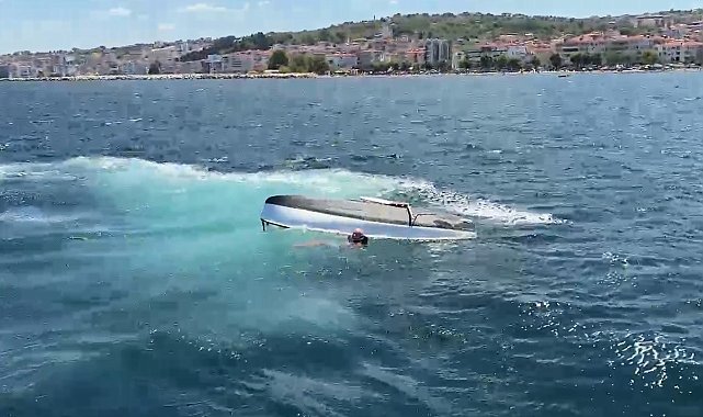 Teknesi alabora olan kişiyi Sahil Güvenlik ekipleri kurtardı