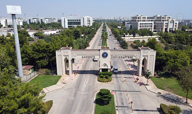 Tıp literatürüne adını yazdıran Akdeniz Üniversitesi'nde 3'üncü rahim nakli operasyonu başladı