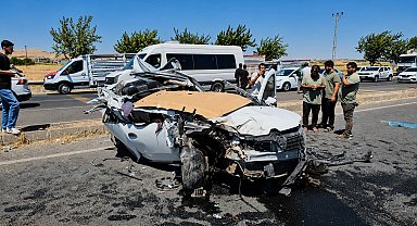TIR'a arkadan çarpan otomobilin sürücüsü ağır yaralandı