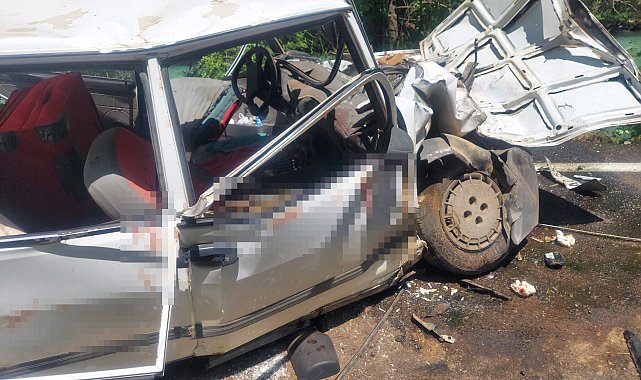 Tunceli'de kamyonetle otomobil çarpıştı: 1 ölü, 5 yaralı