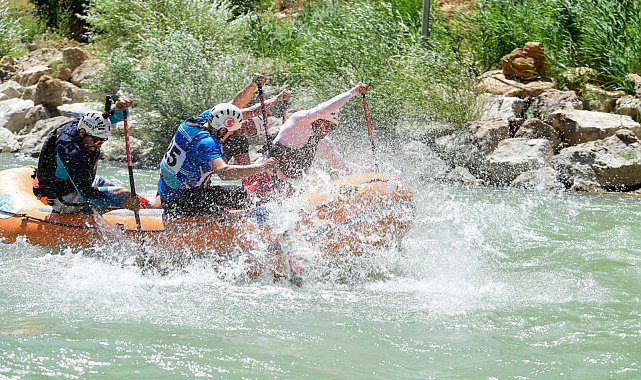 Türkiye Rafting Şampiyonası'nın 3'üncü ayağından renkli görüntüler