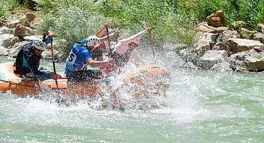 Türkiye Rafting Şampiyonası'nın 3'üncü ayağından renkli görüntüler