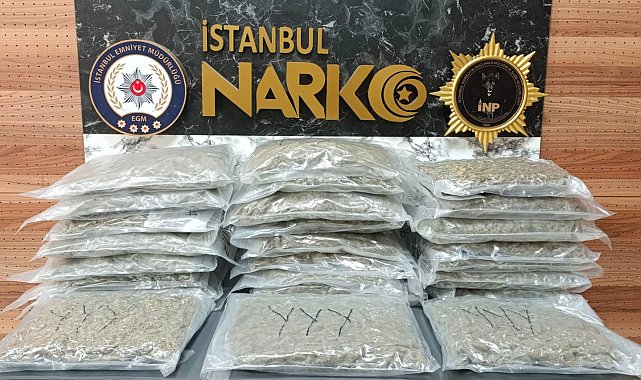 Tuzla'da 2 araca düzenlenen operasyonda 27 kilogram uyuşturucu ele geçirildi