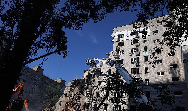 Ukrayna: Rusya'nın Kiev'e düzenlediği hava saldırısında 13 kişi hayatını kaybetti