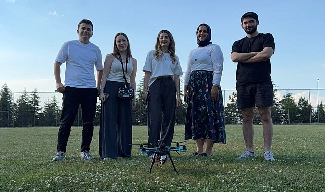 Üniversite öğrencilerinden, yüz tanıma özellikli devriye dronu