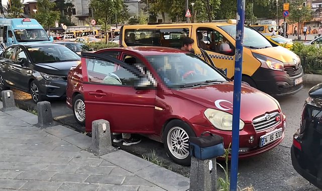 Üsküdar'da park halindeki otomobilde ölü bulundu