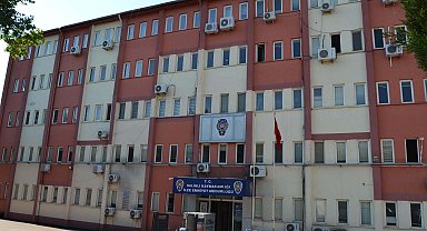 Uzaklaştırma kararı aldıran eşini 5 bıçak darbesiyle öldürdü