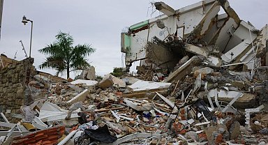 Venezuela'daki depremlerde hayatını kaybedenlerin sayısı 5 bin 398'e yükseldi