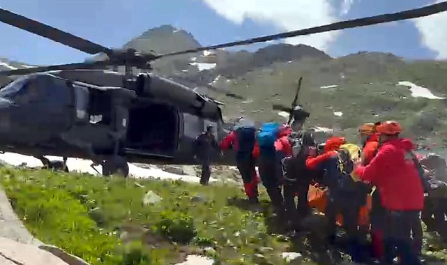 Verçenik Dağı'nda yaralanan dağcı, ekipler tarafından kurtarıldı