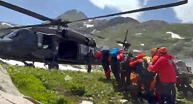 Verçenik Dağı'nda yaralanan dağcı, ekipler tarafından kurtarıldı