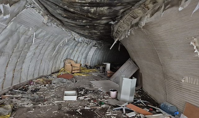 Yıkılan işhanının altından 2'nci Dünya Savaşı'ndan kalma sığınak çıktı