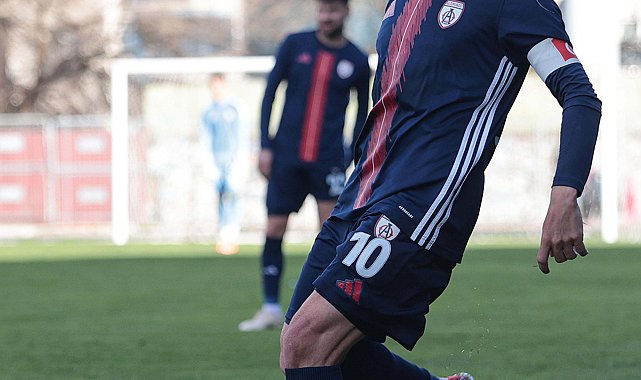 Yılmaz Özeren futbolu bıraktı