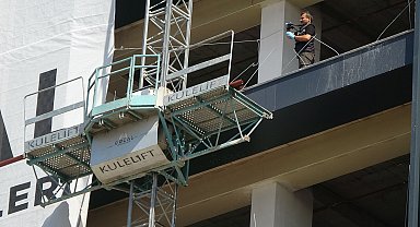 Yük asansöründe elektrik akımına kapılan işçi, 7'nci kattan düşüp öldü