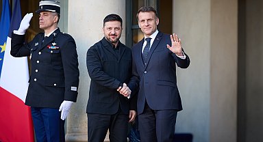 Zelenskiy, Macron ile telefonda görüştü