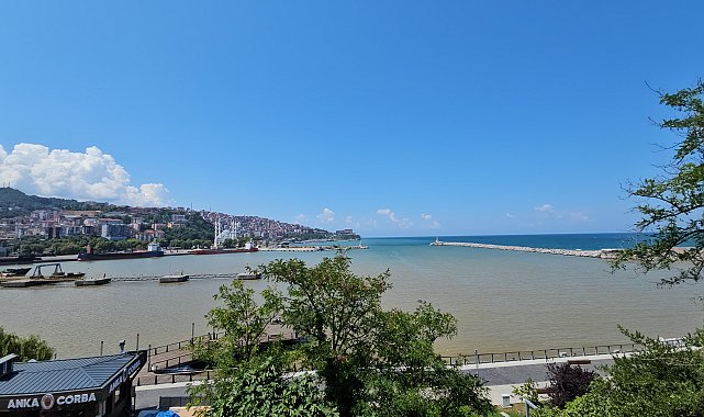 Zonguldak'ta deniz çamur rengine döndü