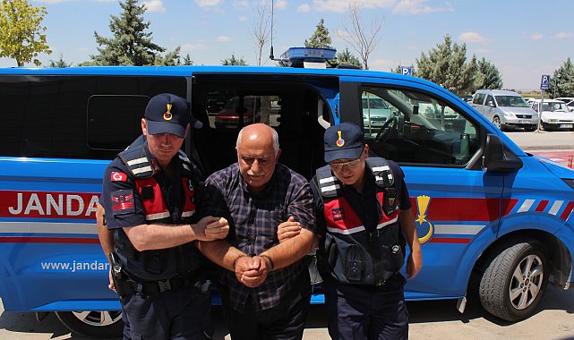 2 arkadaşını 9 kurşunla öldüren şüpheli saklandığı evde yakalandı