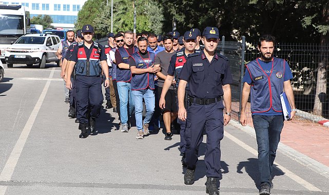 2 kişiyi kaçırıp darbettikten sonra 3 milyon lira haraç alan 7 şüpheli tutuklandı