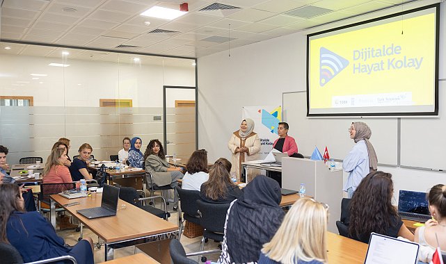 'Dijitalde Hayat Kolay' projesinde mentörlük ve hibe başvuruları başladı