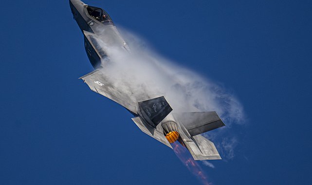 ABD'nin California eyaletinde F-35B savaş uçağı düştü