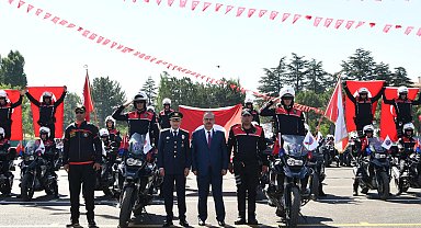 Ankara'da eğitimlerini tamamlayan 67 yunus polisi mezun oldu