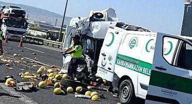 Ankara'da kamyonet, kamyona arkadan çarptı: 1 ölü, 2 yaralı